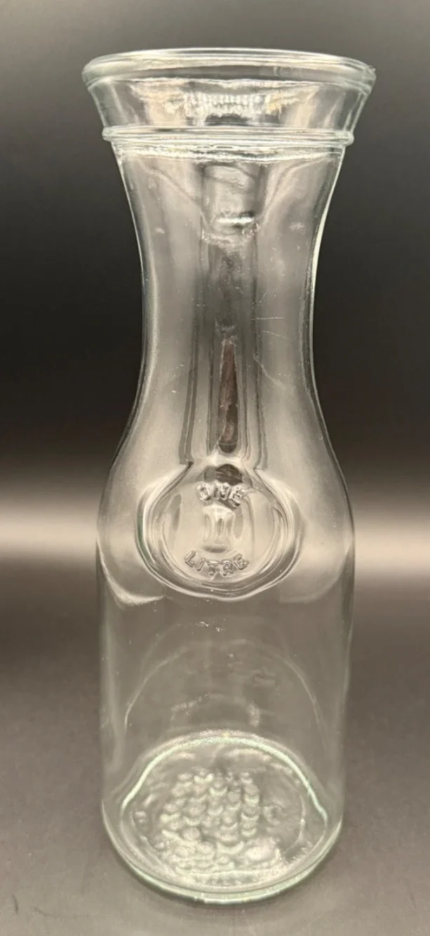 🍇 Vintage Libbey of Canada 1 Litre Glass Carafe